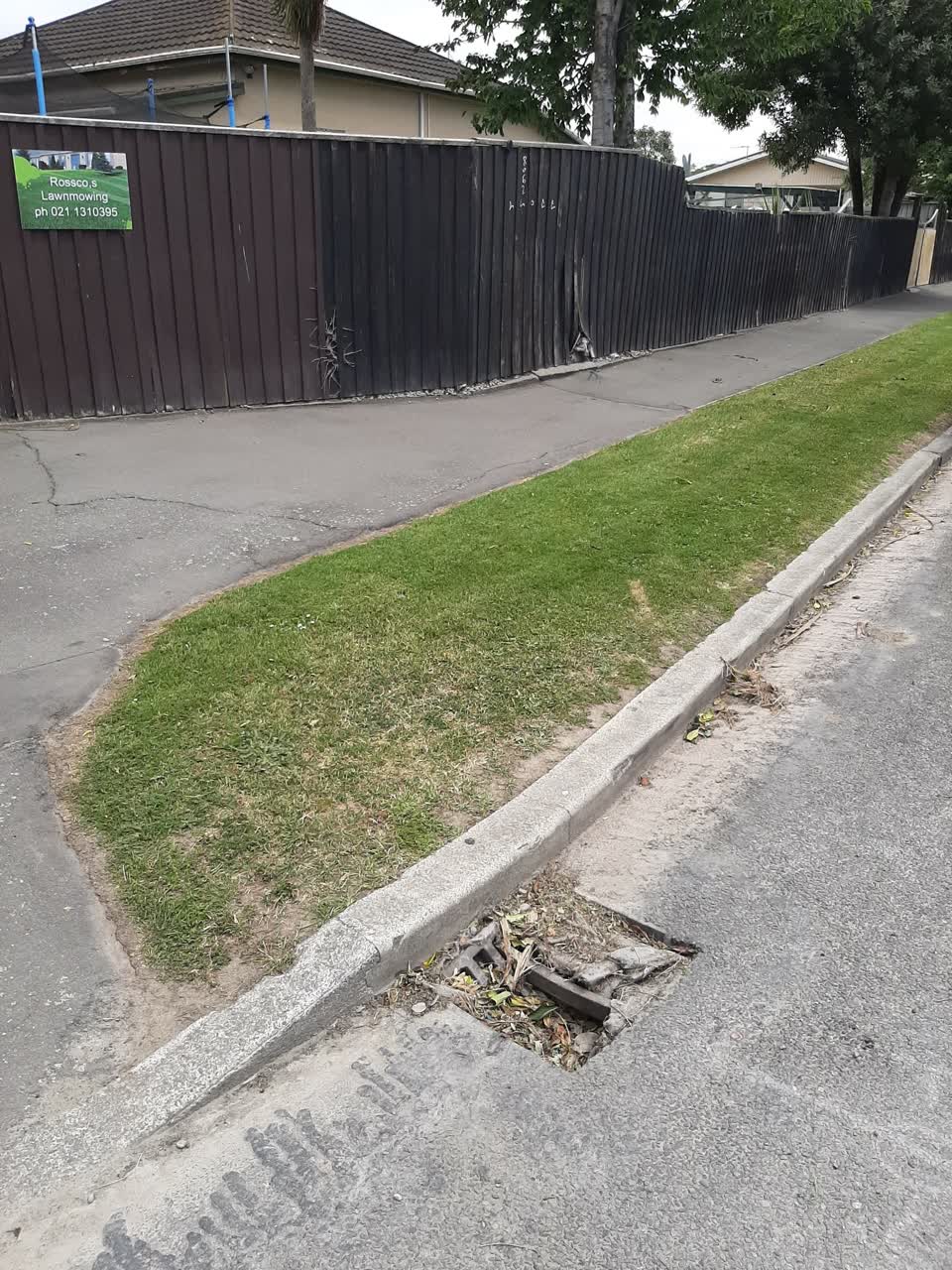 The photograph attached to this roading/streets report