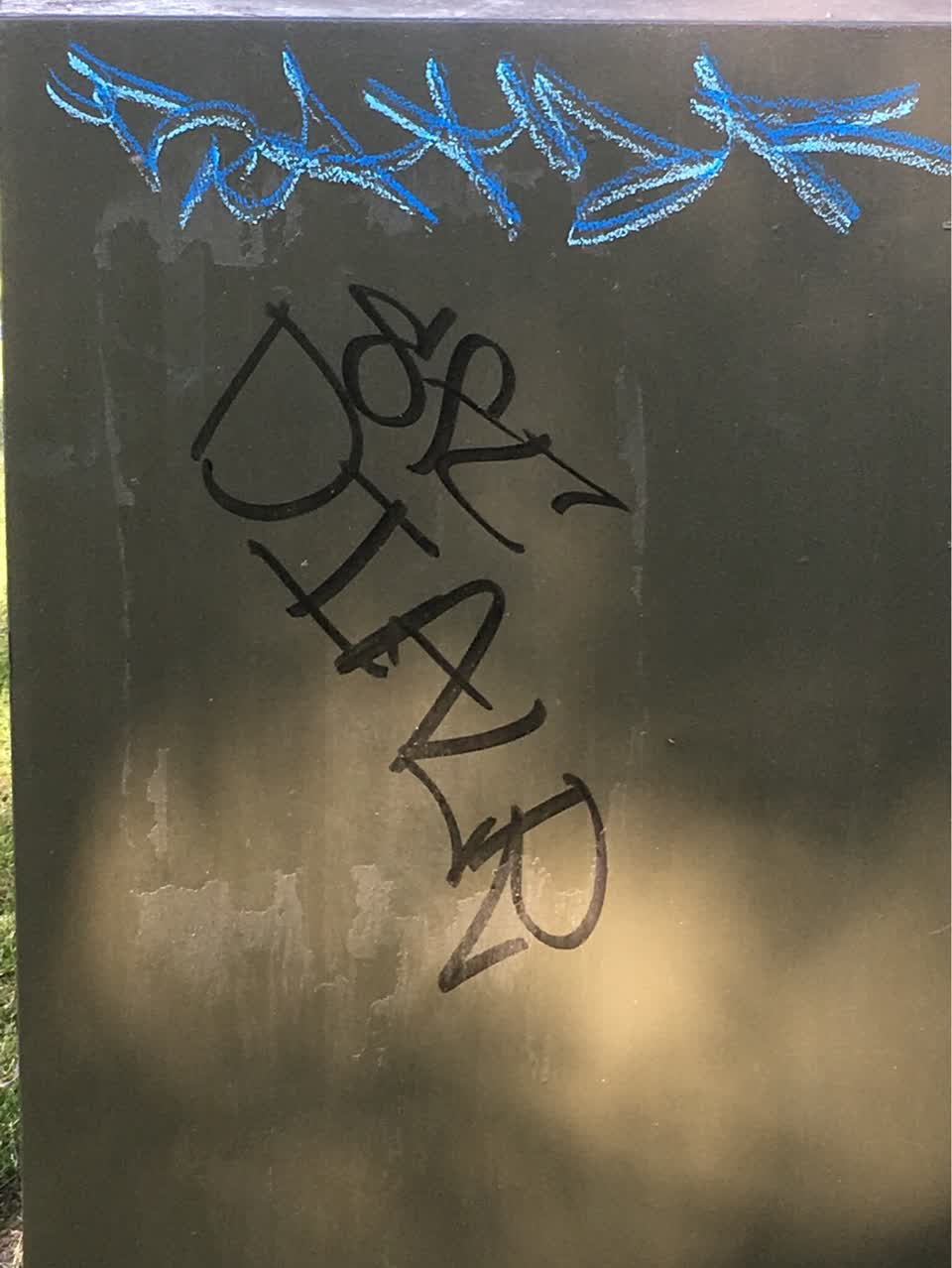 The photograph attached to this graffiti report