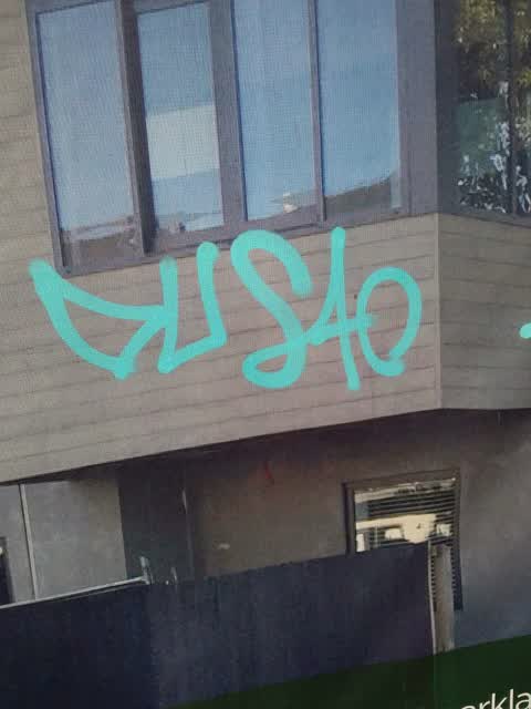 Graffiti, a report photo