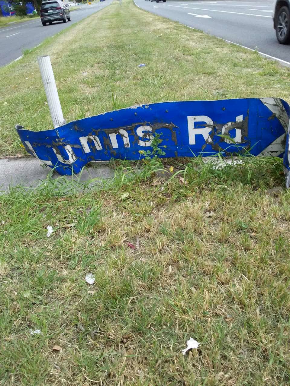 The photograph attached to this roading/streets report