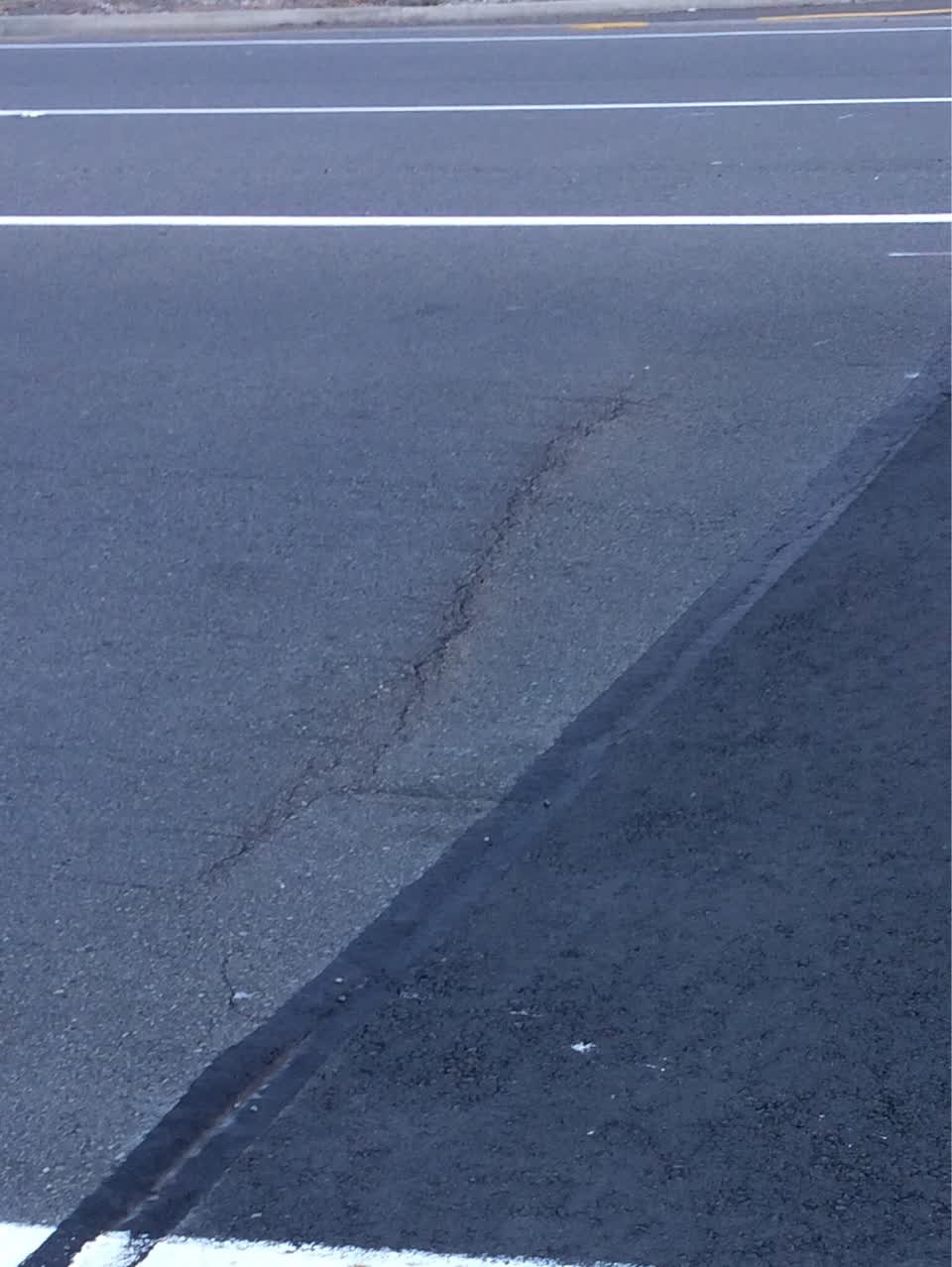 The photograph attached to this roading/streets report