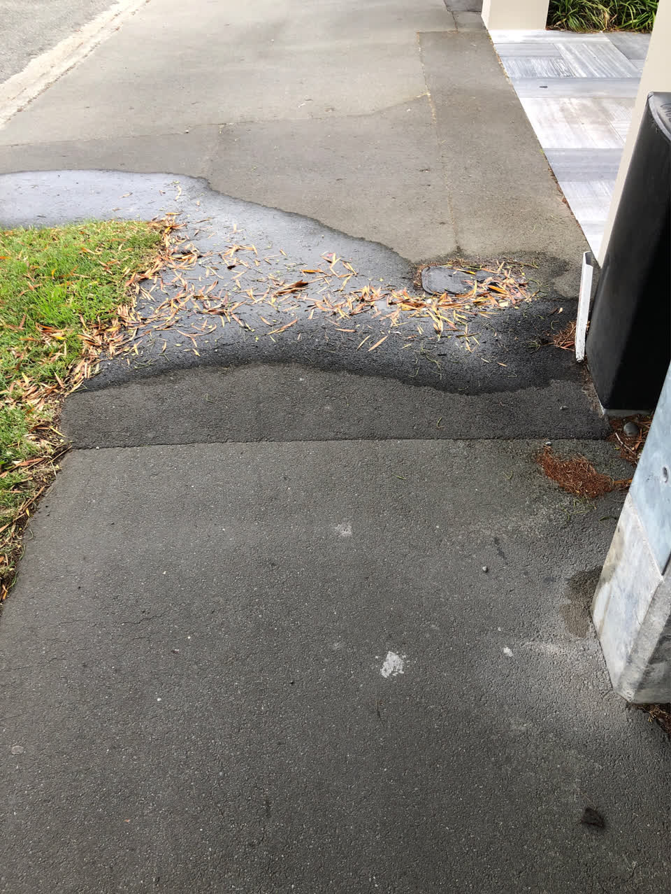 The photograph attached to this water supply report