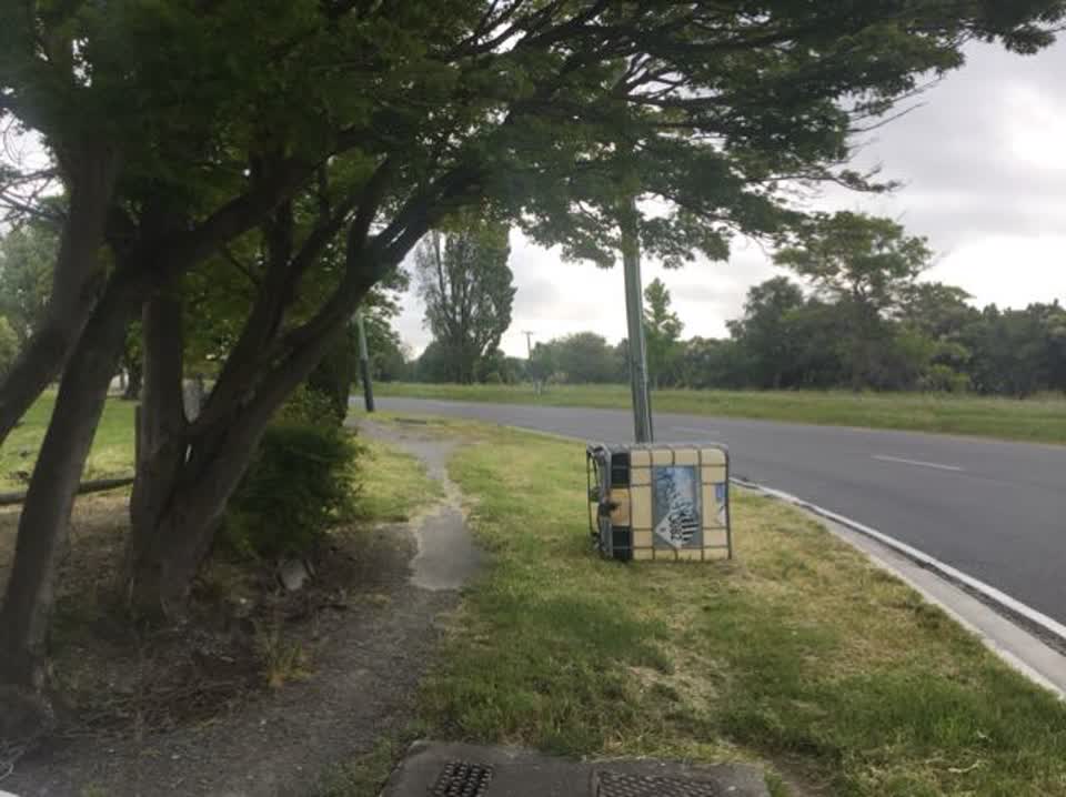 The photograph attached to this rubbish/recycling report