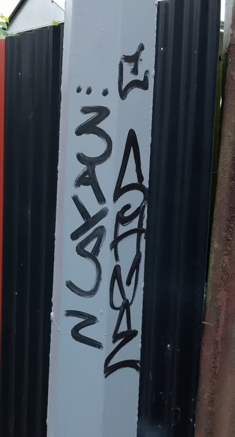Graffiti, a report photo