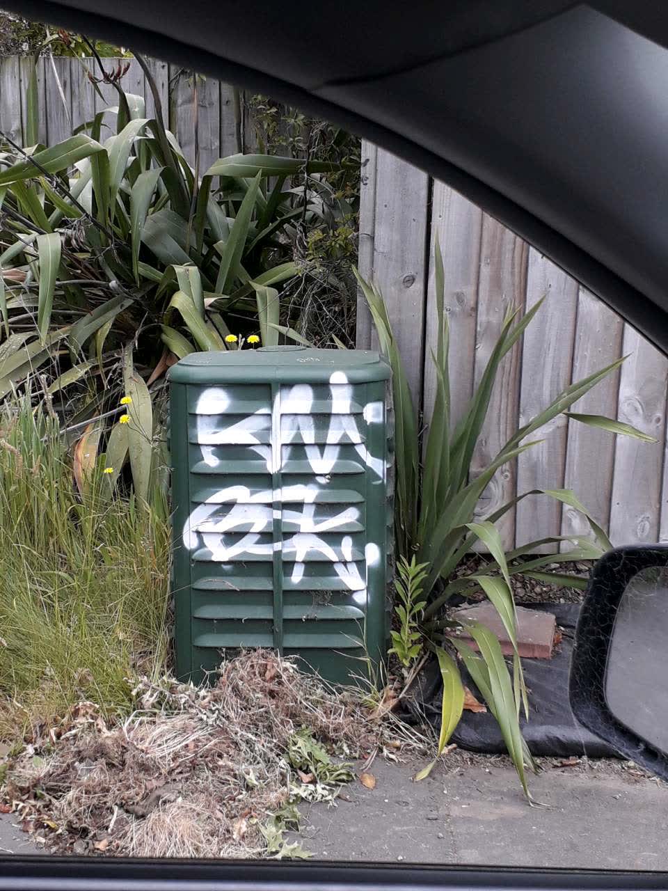 The photograph attached to this graffiti report