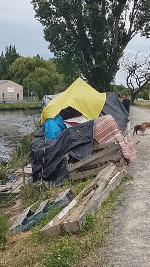 Rubbish/Recycling, a report photo