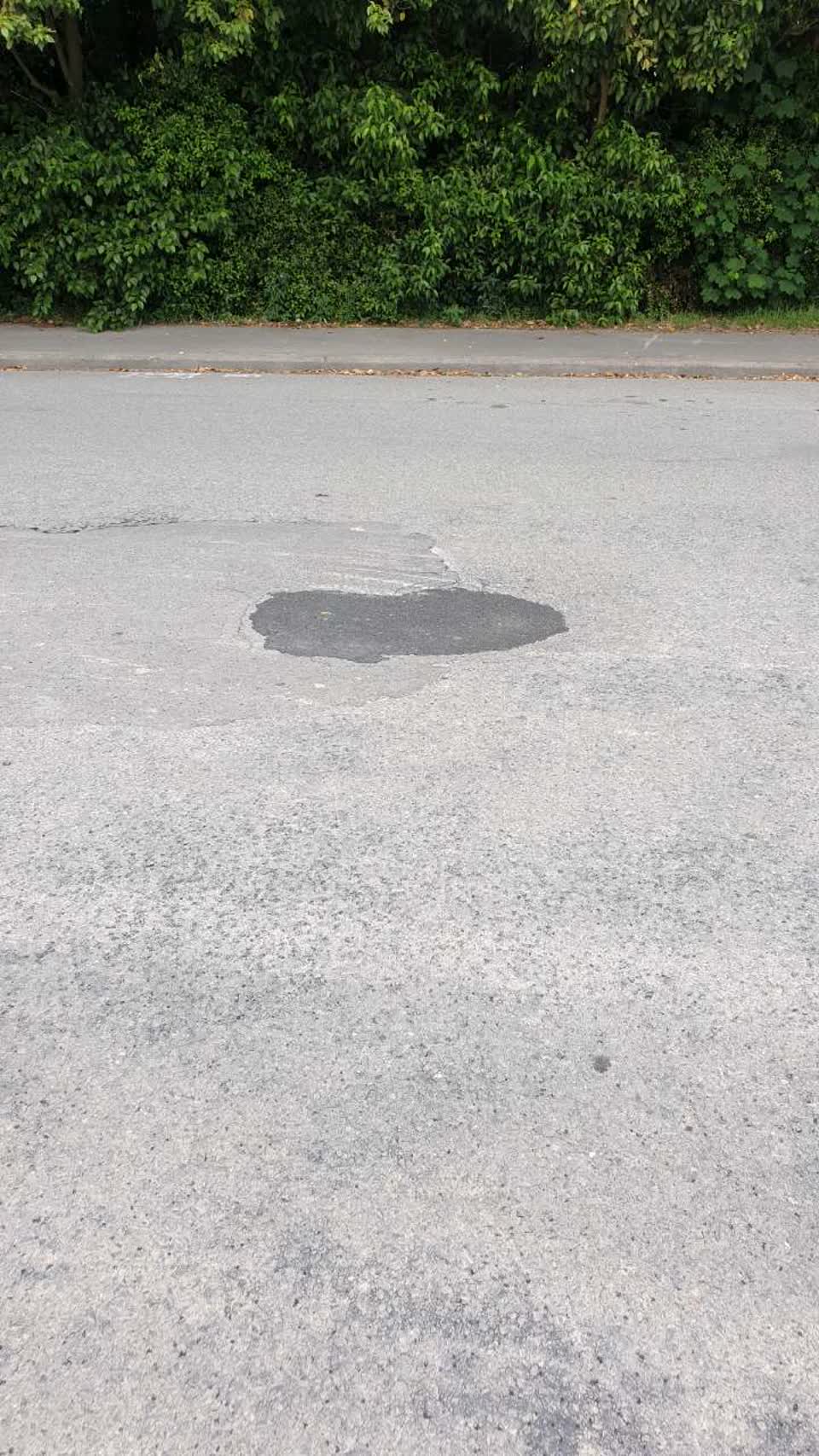 The photograph attached to this roading/streets report