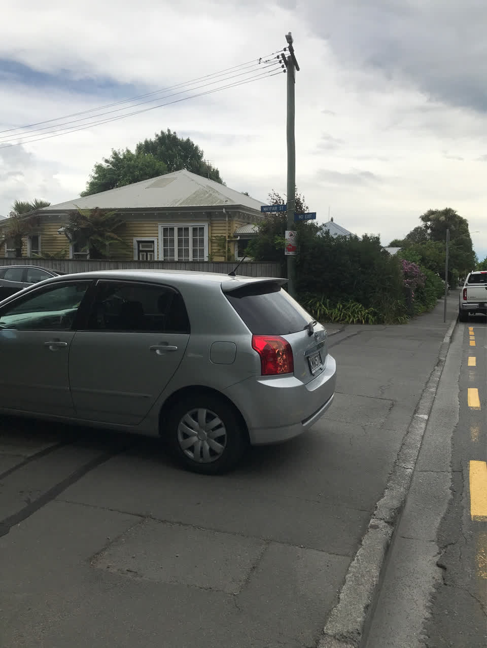 The photograph attached to this roading/streets report