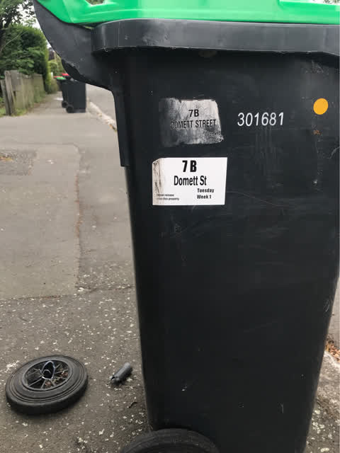Rubbish/Recycling, a report photo