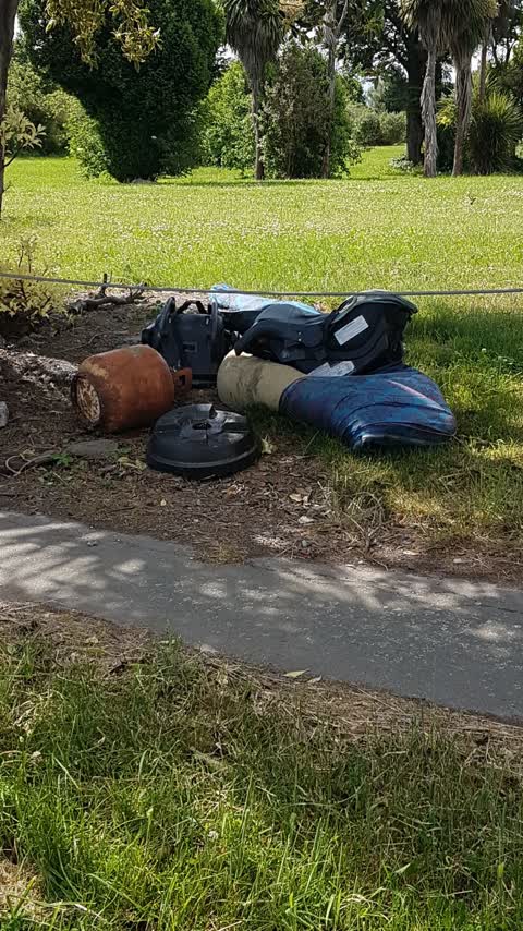 Rubbish/Recycling, a report photo