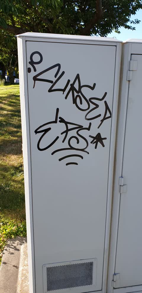 Graffiti, a report photo