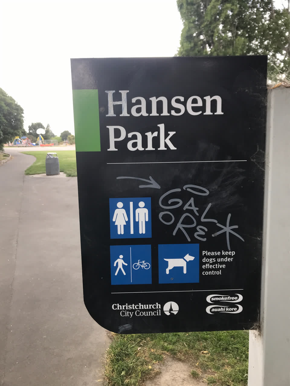 The photograph attached to this graffiti report
