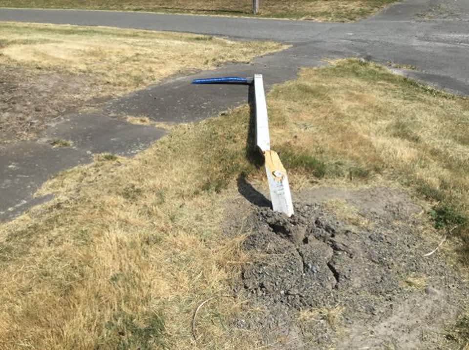 The photograph attached to this roading/streets report