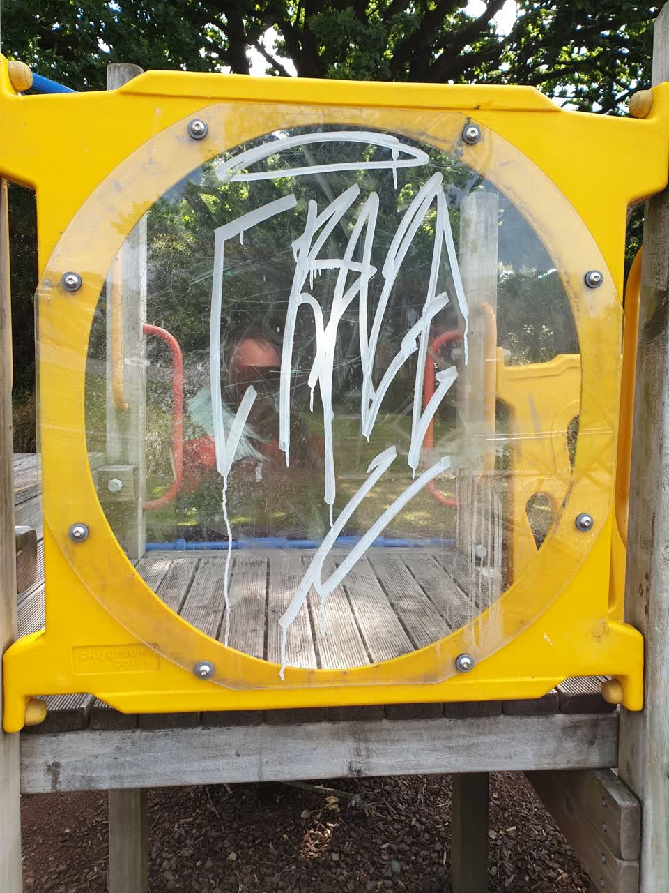 The photograph attached to this graffiti report