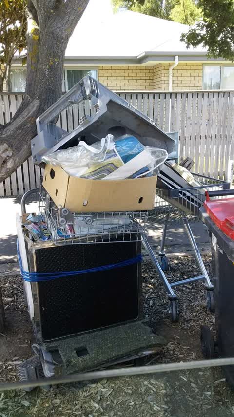 Rubbish/Recycling, a report photo