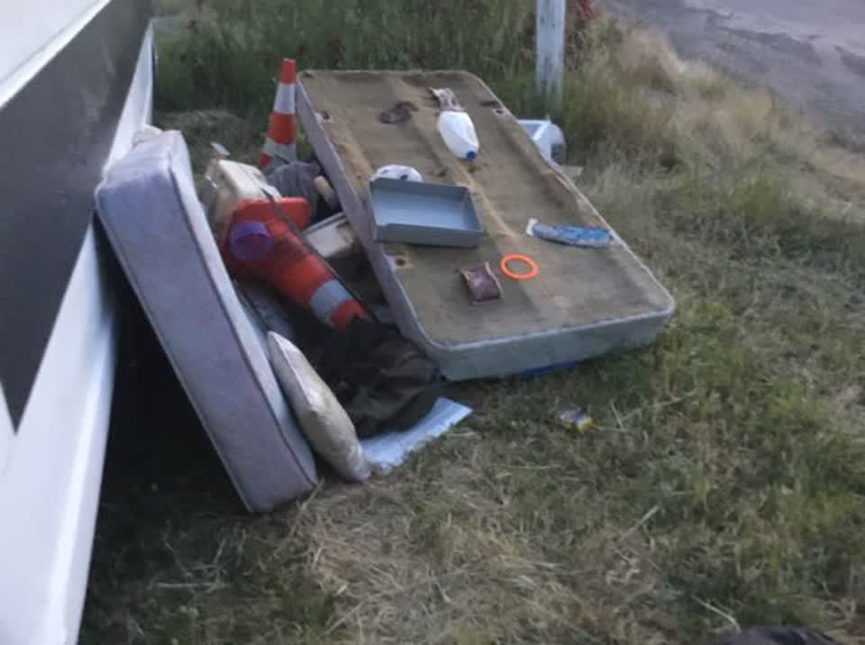 The photograph attached to this rubbish/recycling report