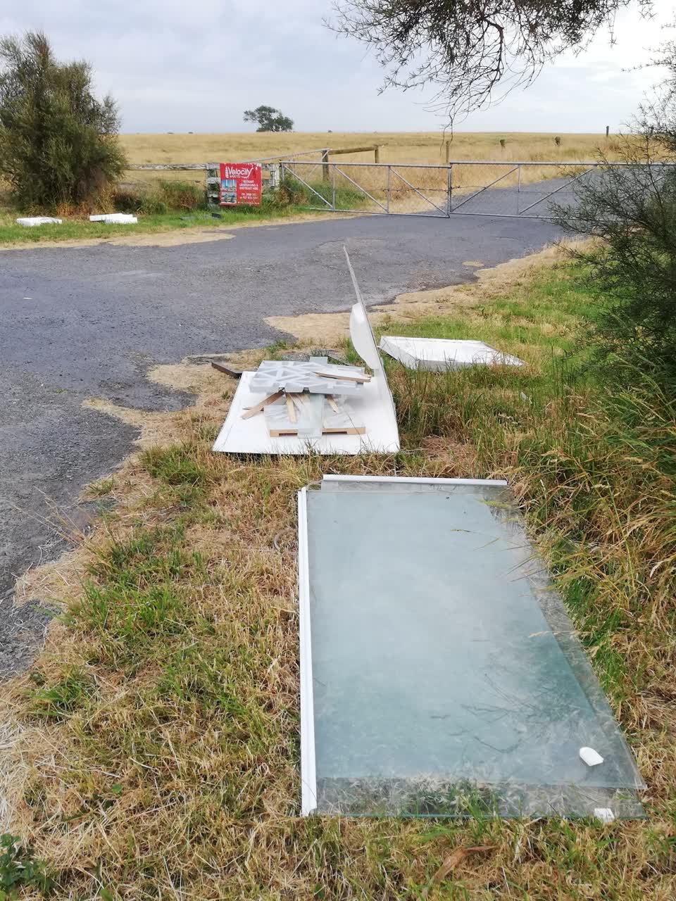 The photograph attached to this rubbish/recycling report