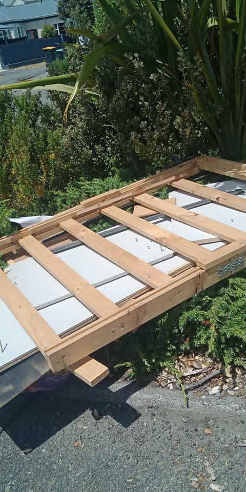 Rubbish/Recycling, a report photo