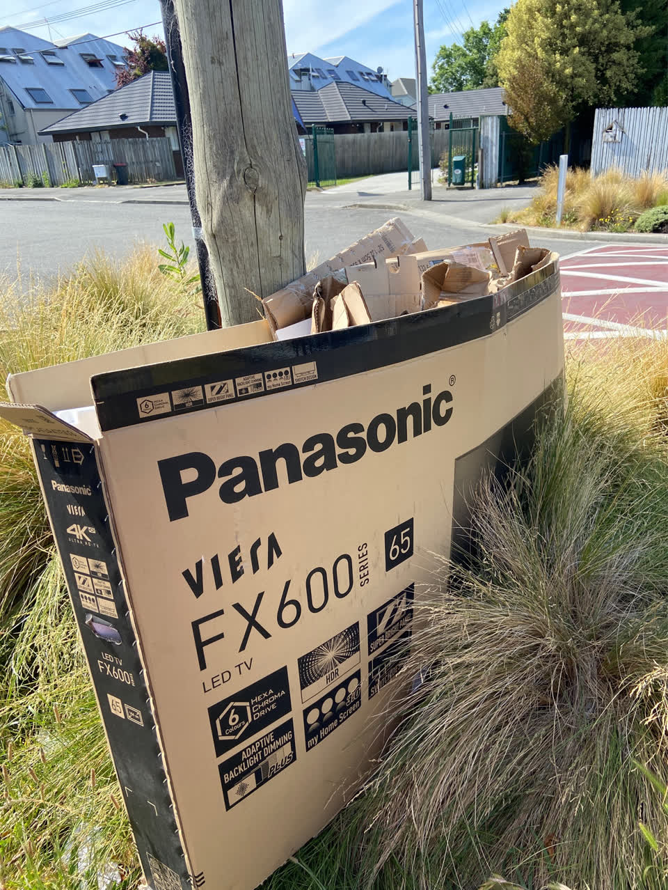 The photograph attached to this rubbish/recycling report