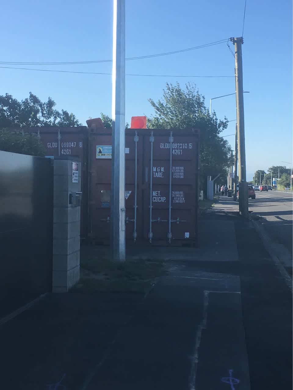 The photograph attached to this roading/streets report