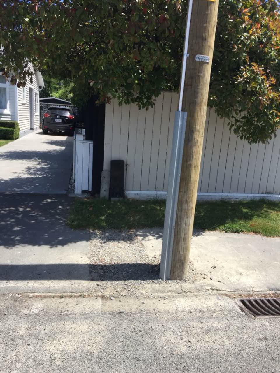 The photograph attached to this roading/streets report