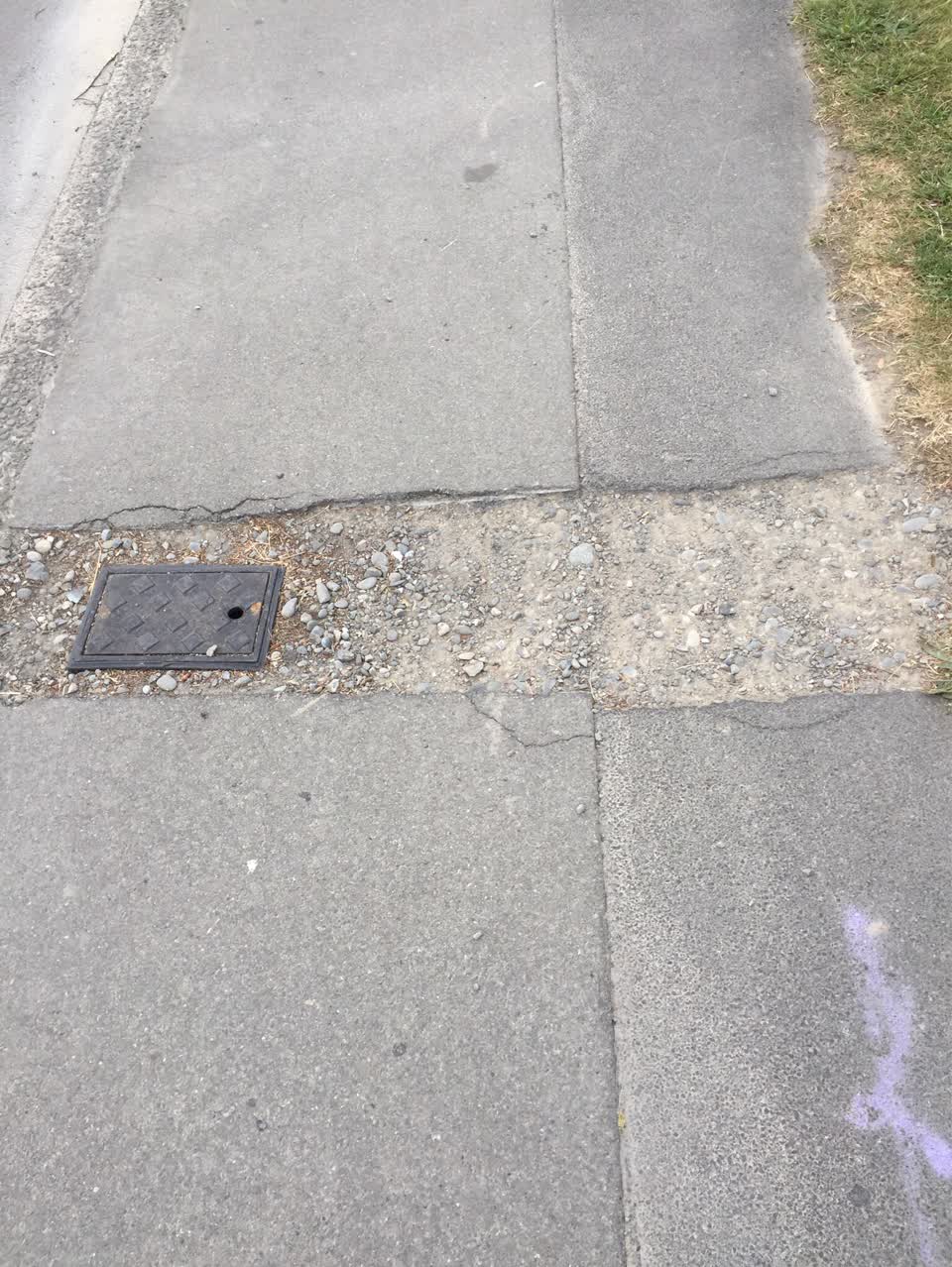 The photograph attached to this roading/streets report