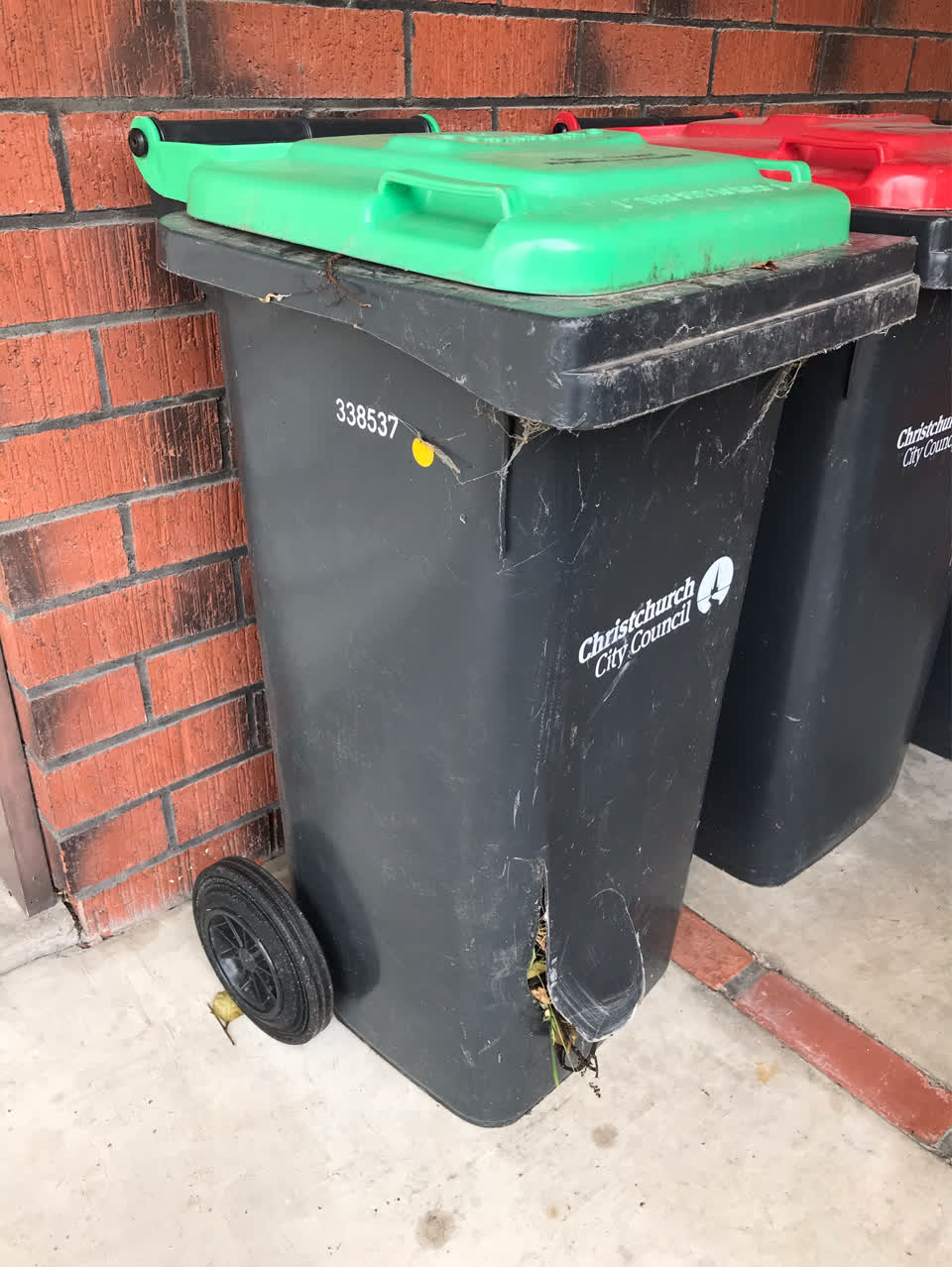 The photograph attached to this rubbish/recycling report