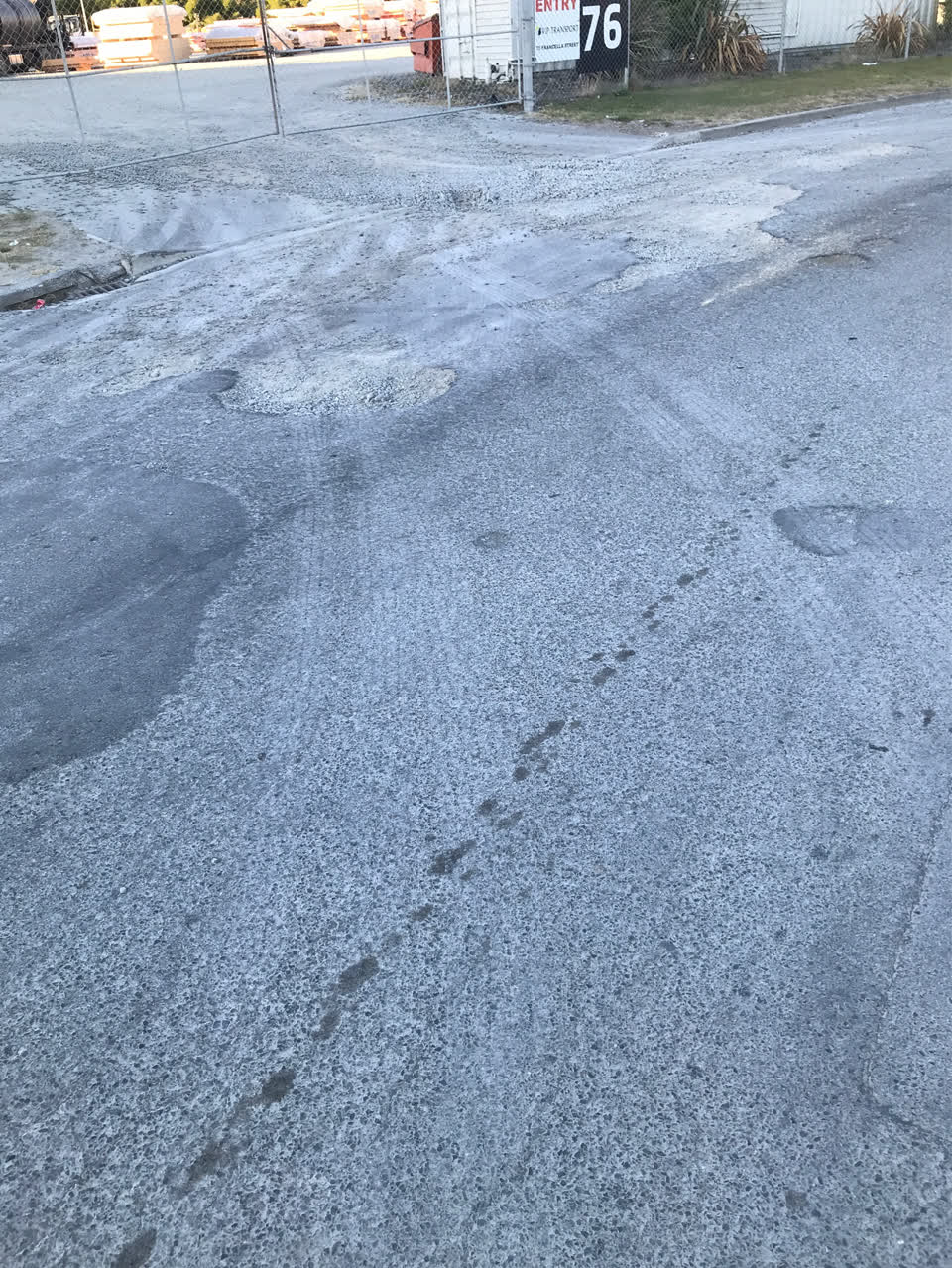 The photograph attached to this roading/streets report