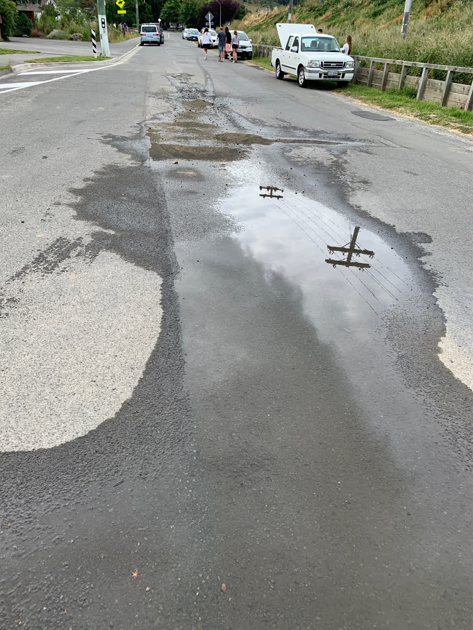 The photograph attached to this roading/streets report