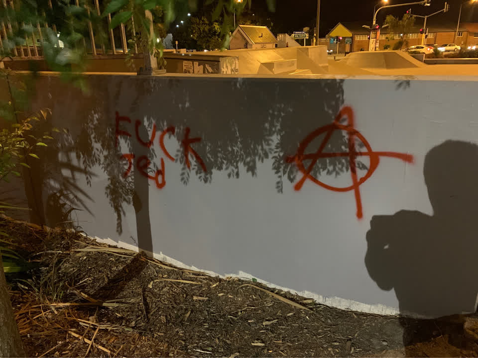 The photograph attached to this graffiti report
