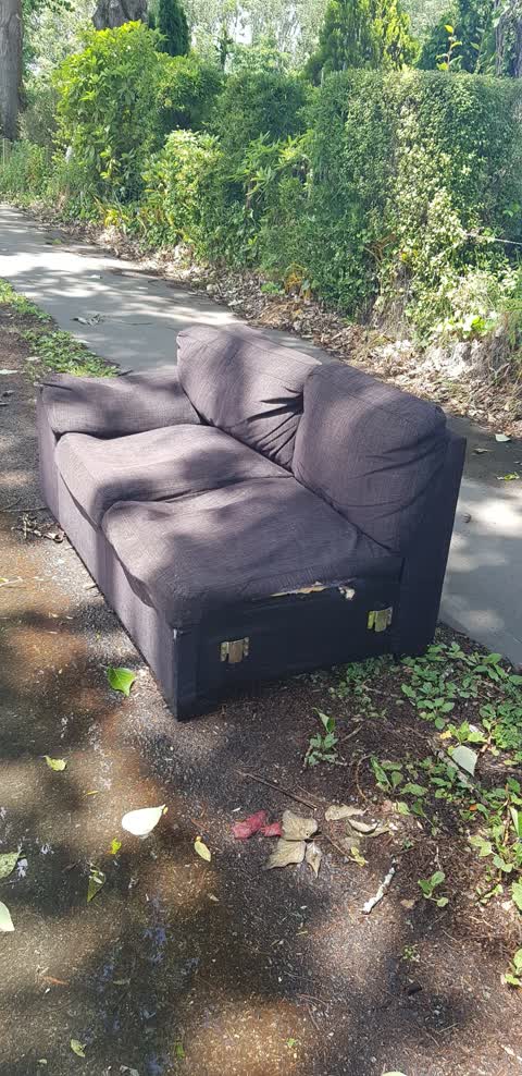 Rubbish/Recycling, a report photo