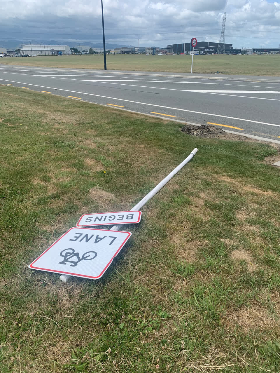 The photograph attached to this roading/streets report