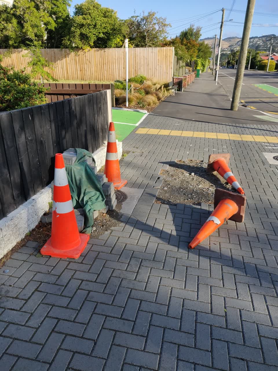 The photograph attached to this roading/streets report