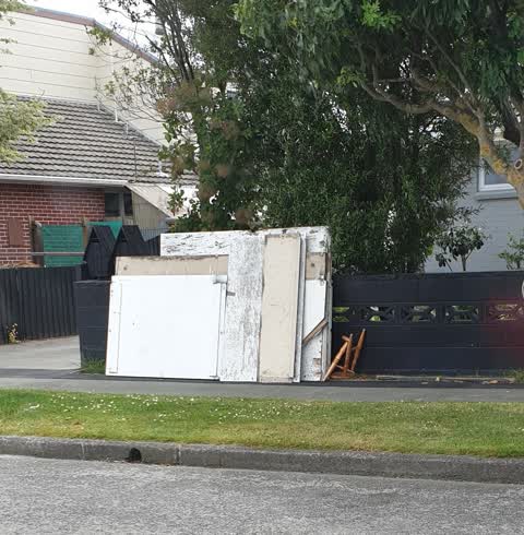Rubbish/Recycling, a report photo