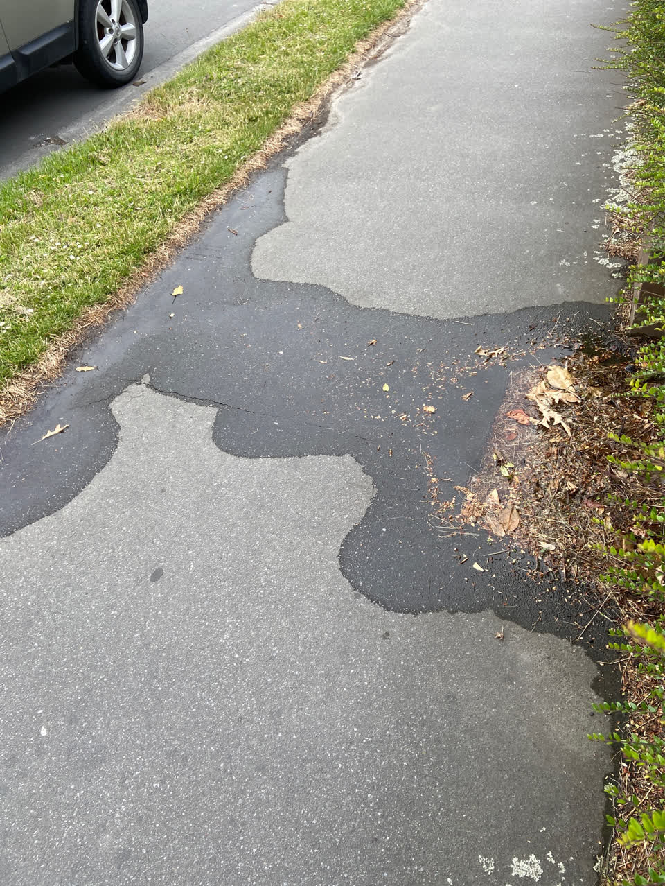 The photograph attached to this roading/streets report