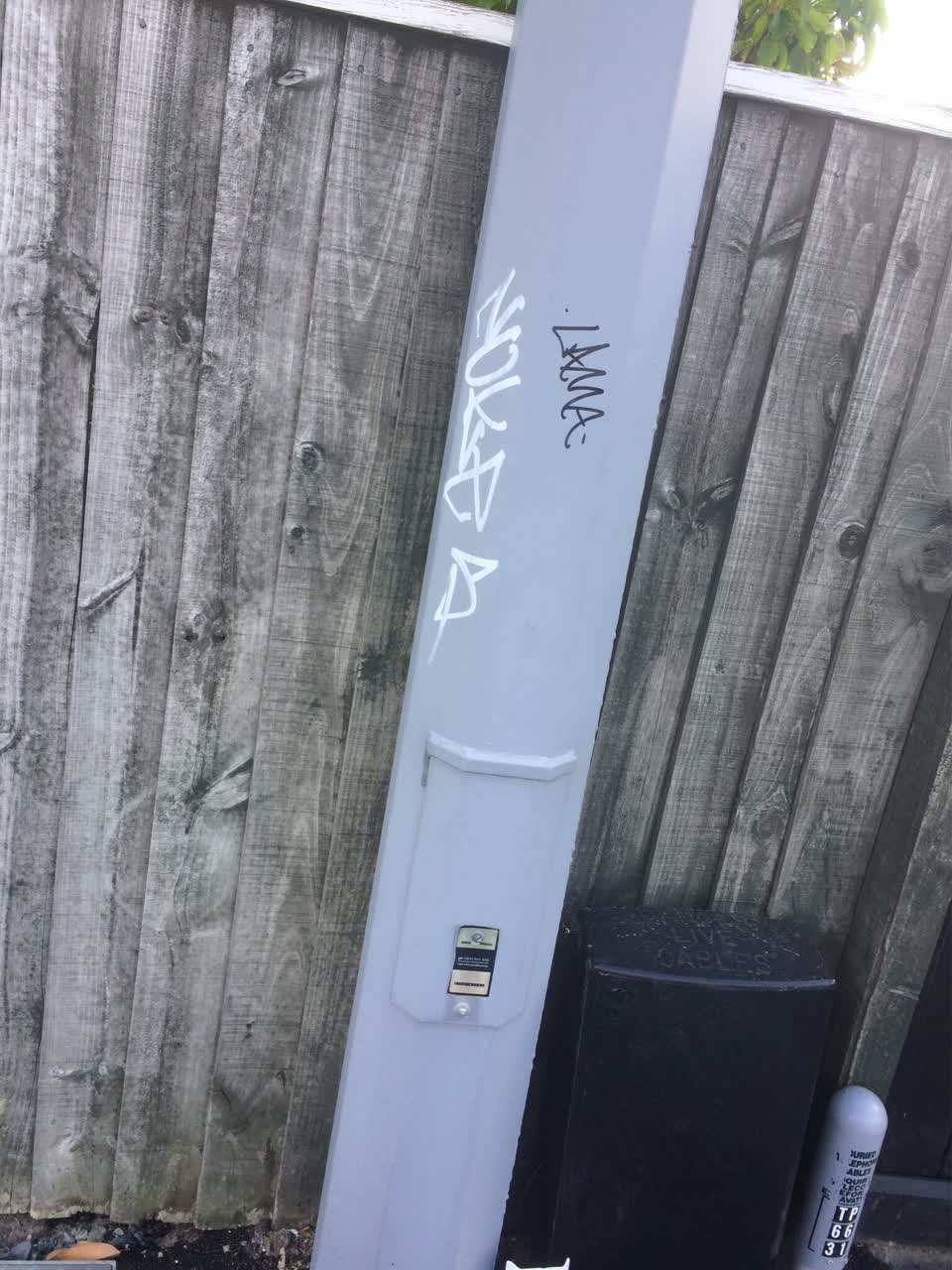 The photograph attached to this graffiti report