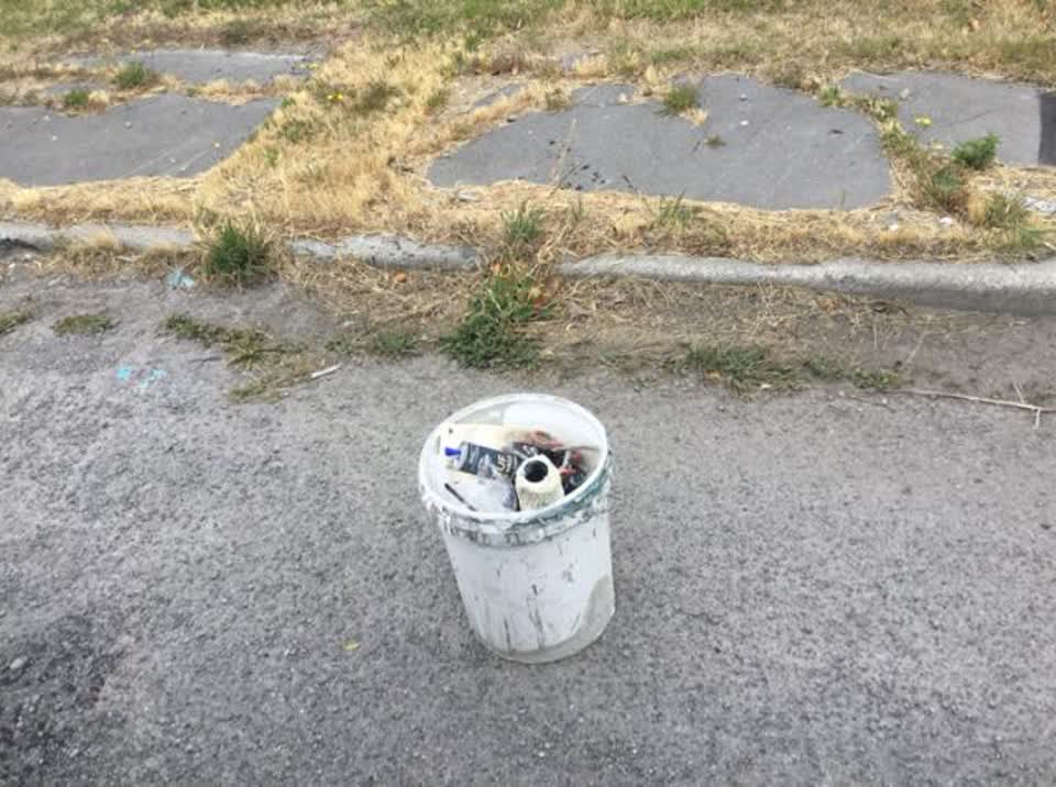 The photograph attached to this rubbish/recycling report