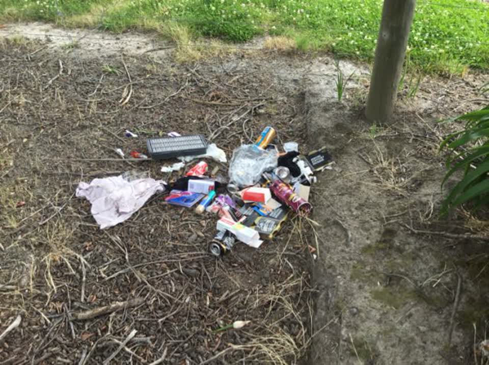 The photograph attached to this rubbish/recycling report