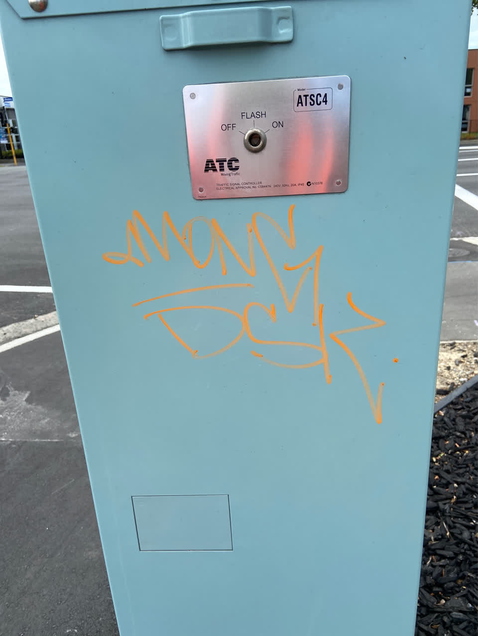 The photograph attached to this graffiti report