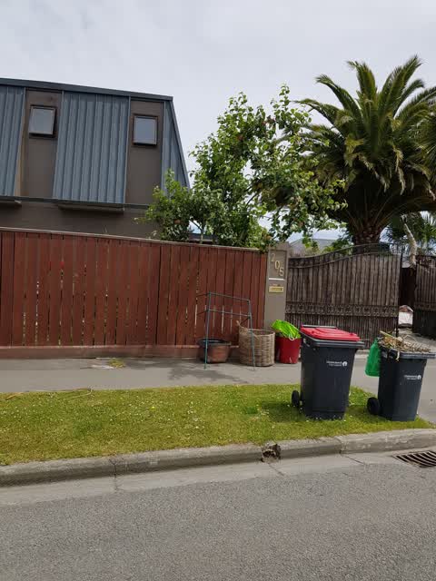 Rubbish/Recycling, a report photo