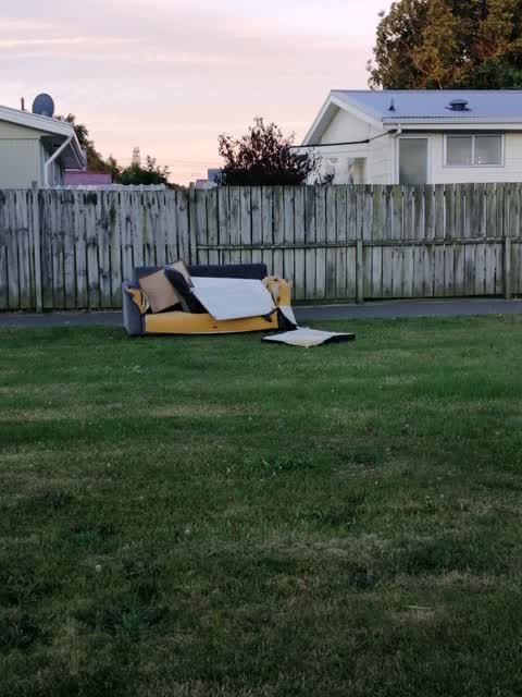Rubbish/Recycling, a report photo