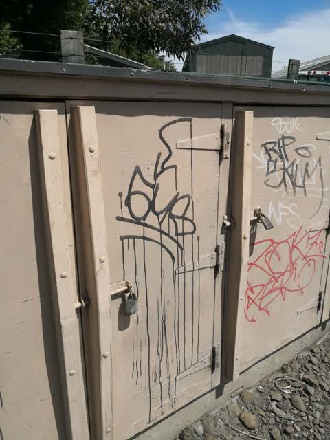 Graffiti, a report photo