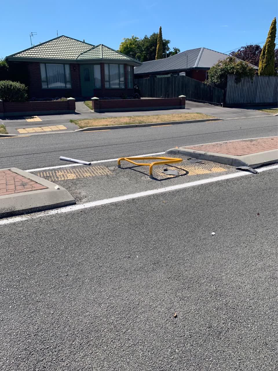 The photograph attached to this roading/streets report