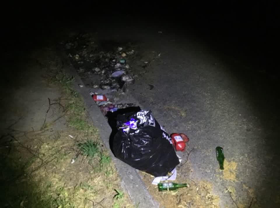 The photograph attached to this rubbish/recycling report