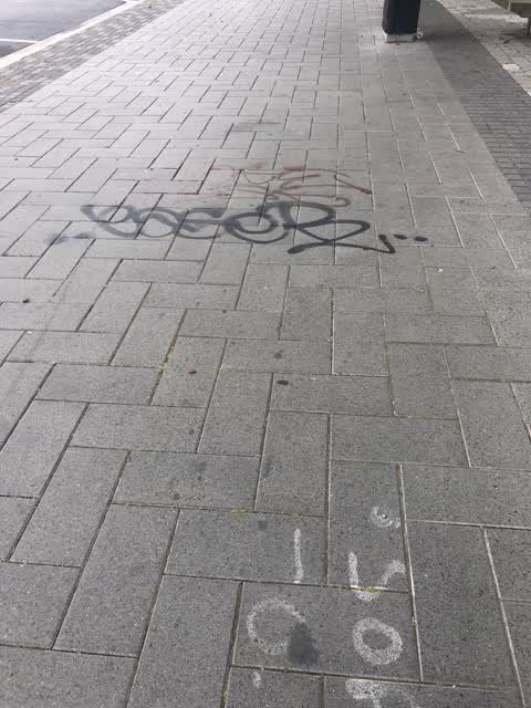 Graffiti, a report photo