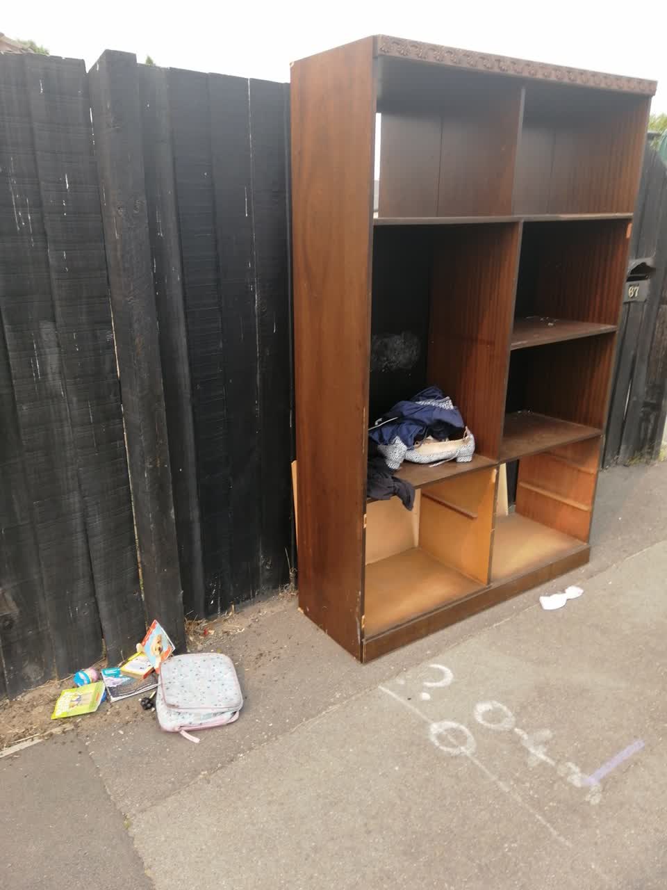 The photograph attached to this rubbish/recycling report