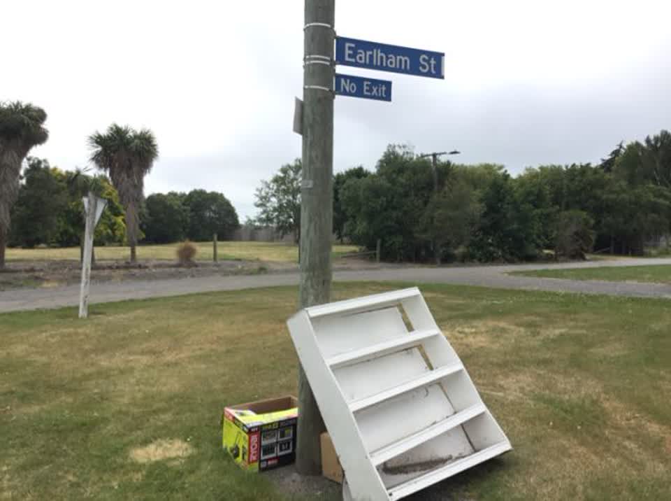The photograph attached to this rubbish/recycling report