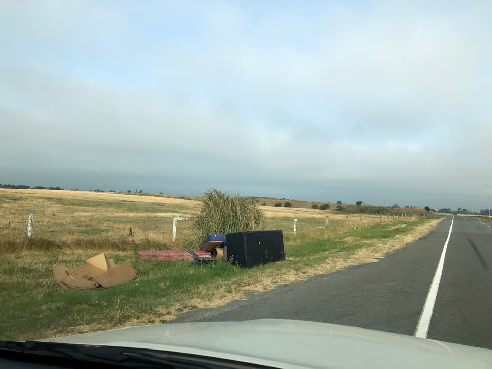 The photograph attached to this rubbish/recycling report