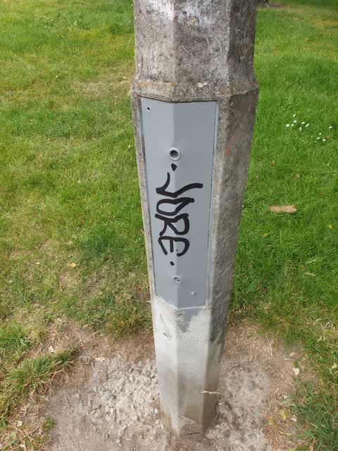 Graffiti, a report photo