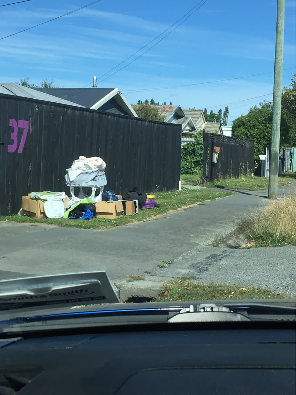 The photograph attached to this rubbish/recycling report